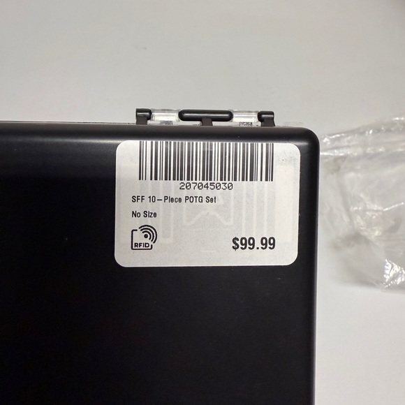 NFL San Francisco 49ers 2024 Season Pin Set Limited Edition NEW - Picture 4 of 4